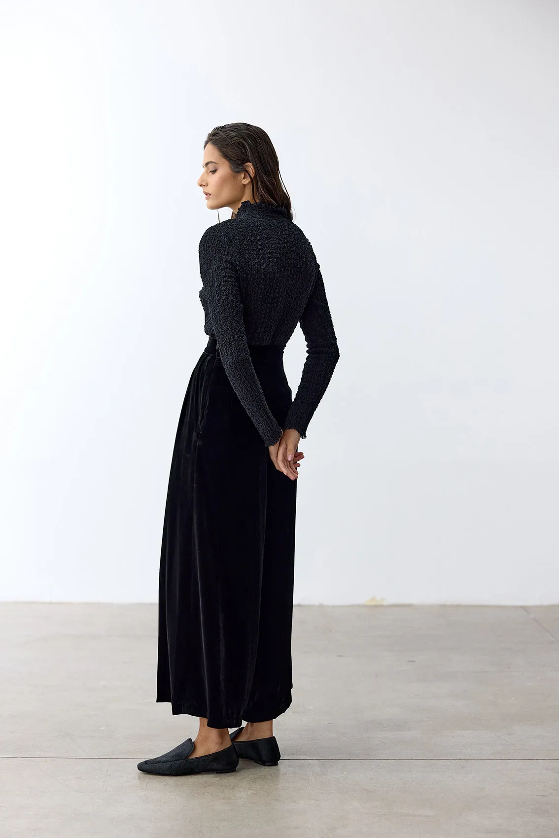 Crinkle Texture Turtleneck Top Silk - Ónix